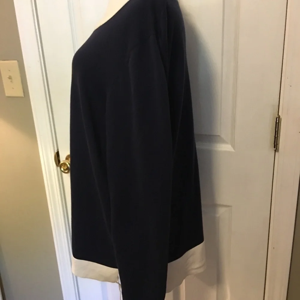 Crown & Ivey pull on sweater with owl detail sz XXL.